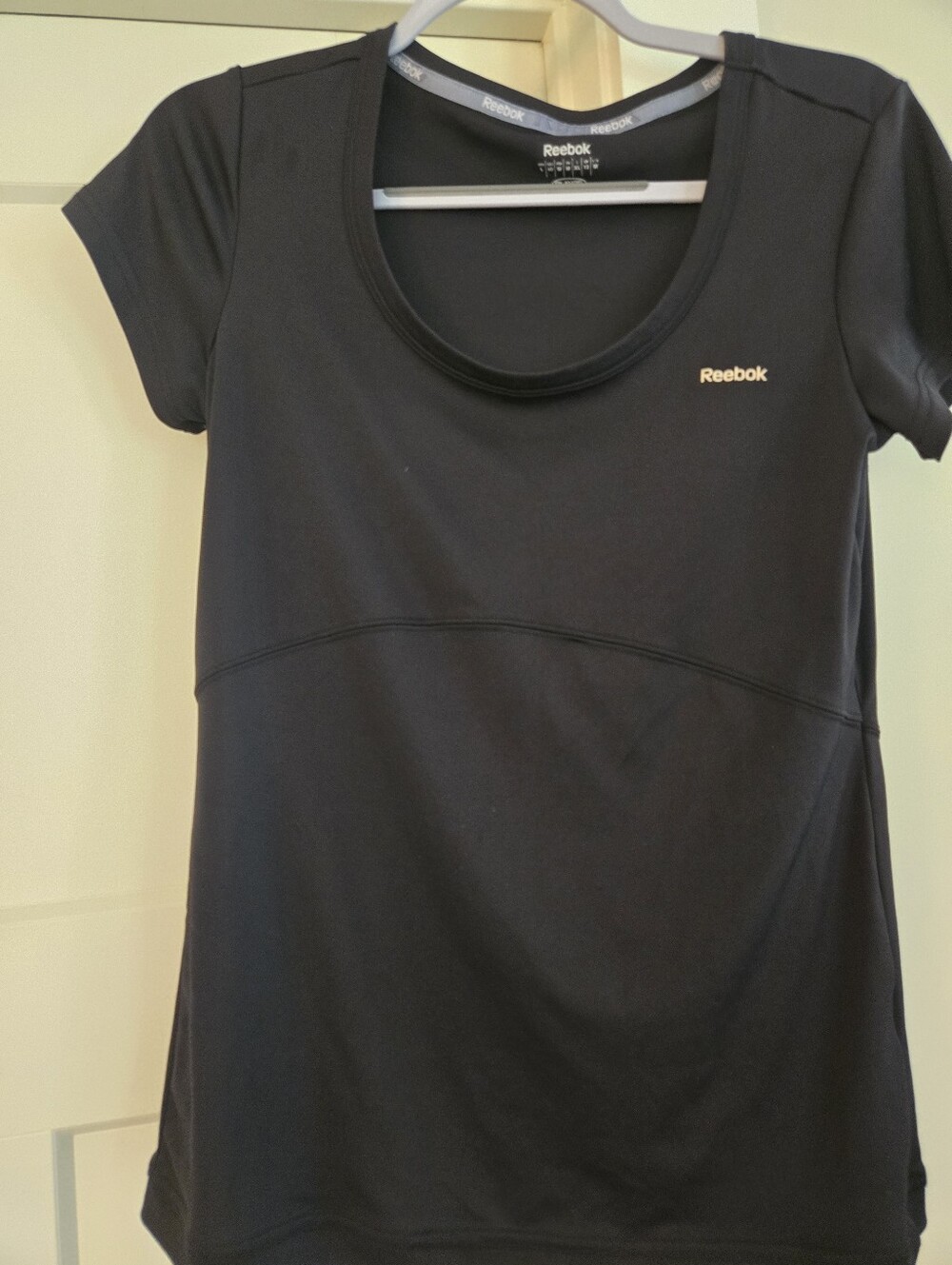 Reebok Women's Black Short Sleeve Performance Tee Medium